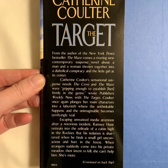 🦩Hardcover book The Target by Catherine Coulter - Picture 2 of 3